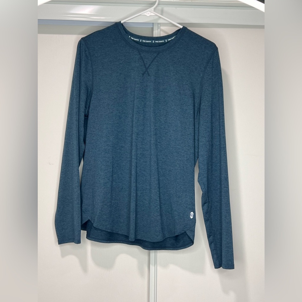 Free country work out shirt size medium